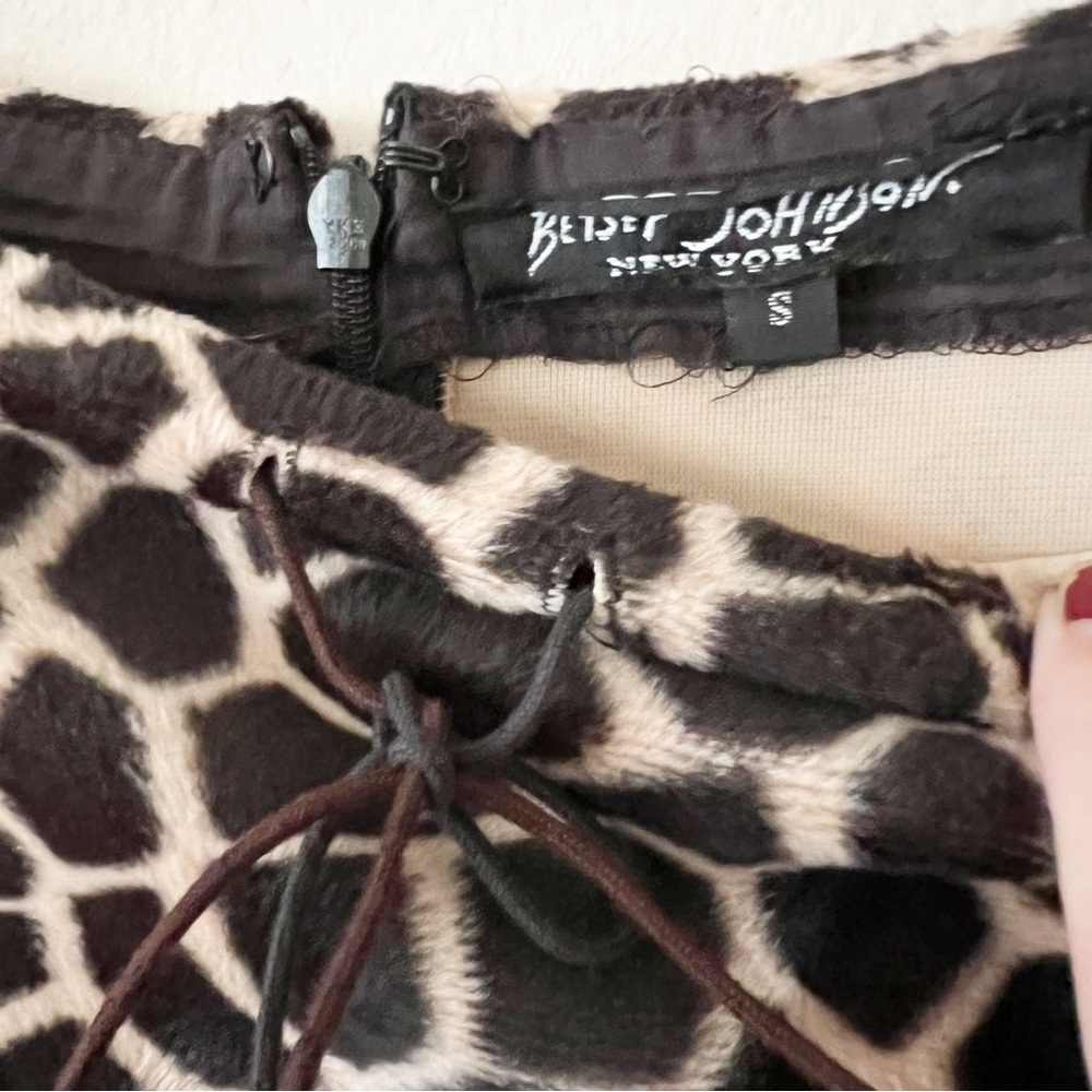 COLLECTORS Vintage Betsey Johnson Giraffe Print Skirt - Picture 7 of 12